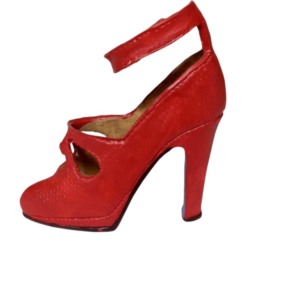 Red Stiletto High Heel Shoe Mini Figurine Fashion Collectible Rare Vintage